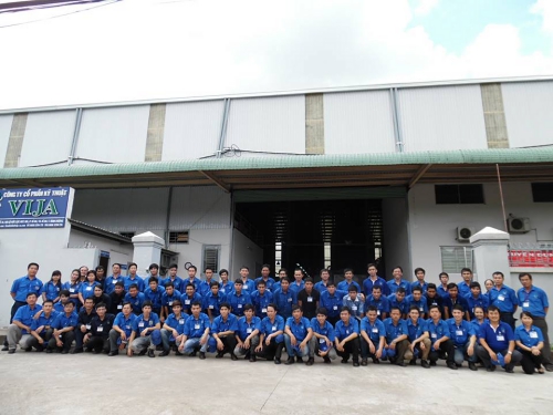 京都とベトナムで機械設計と開発を行う株式会社コイズミデザインのベトナムの機械加工工場
